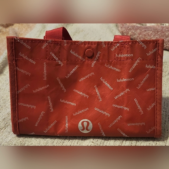 Lululemon Athletica Reusable Red Holiday Tote 🌟 HOST PICK 🌟 - Picture 3 of 4